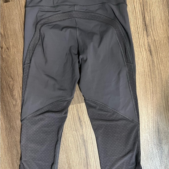 Revitalize crop lululemon pants gray size 8 - Picture 4 of 5